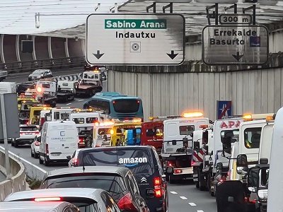  

 	Los gruistas de la Alianza de Auxilio en Carretera continúan sus protestas con marchas lentas en las principales ciudades españolas contra los abusos de las aseguradoras, que siguen sin cumplir las Leyes y aplicar a las tarifas la indexación de la subida de los carburantes.

 

 	Un 63% de las […] Ampliar noticia …