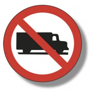 El Gobierno vasco cerrará 2 meses la A-15 a camiones 
 

	La Autovía A-15 estará cortada para el tránsito de camiones de más de 7’5 toneladas durante los meses de mayo y junio por obras en los túneles de Belabieta y San Lorenzo.


	Los camiones serán desviados a la N-I, incluidos los […] Ampliar noticia …
